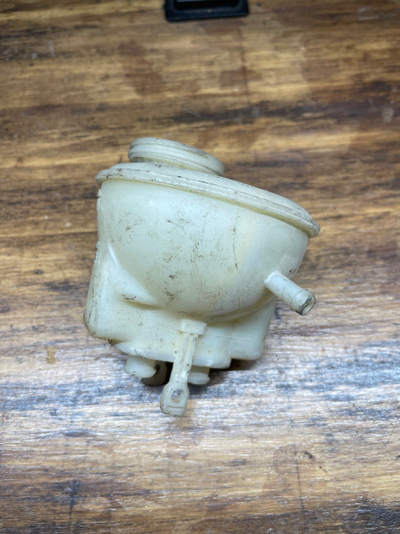 VW MK3 Brake Master Bottle